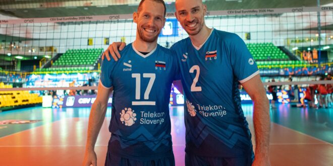 Tine Urnaut and Alen Pajenk celebrating a point on the volleyball court