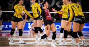 Valsabbina Millenium Brescia players celebrating a point during a match