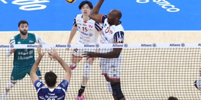 Volleyball players in action during a SuperLega match