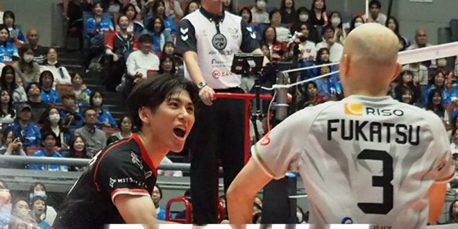 Wolfdogs Nagoya players celebrating a point during a match